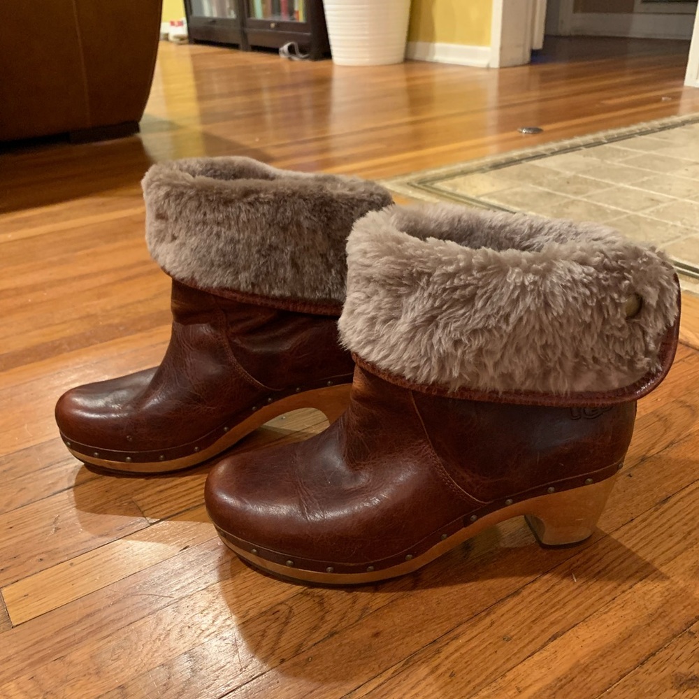 UGG Lynnea clog boots size 9